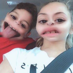 Meet your Posher, Lola